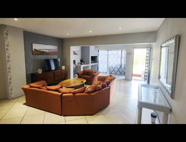3 BEDROOM APARTMENT RENTED IN HUMEWOOD